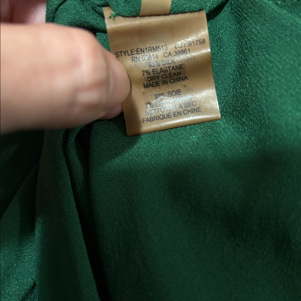 ❤️Elie Tahari Vibrant Emerald Green Silk Sleeveless Blouse Top Fringe Size M - Picture 7 of 7